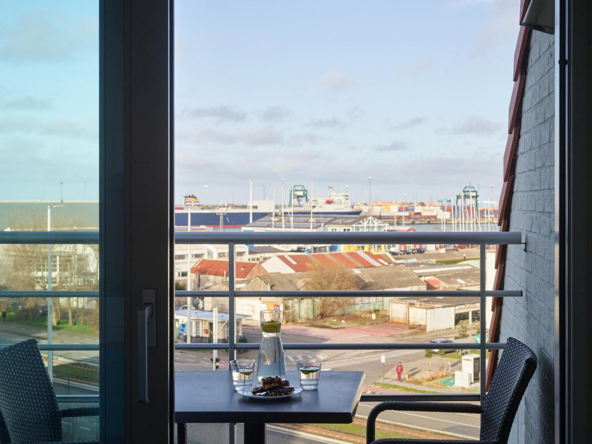 Holiday Suites Zeebrugge Exterior photo